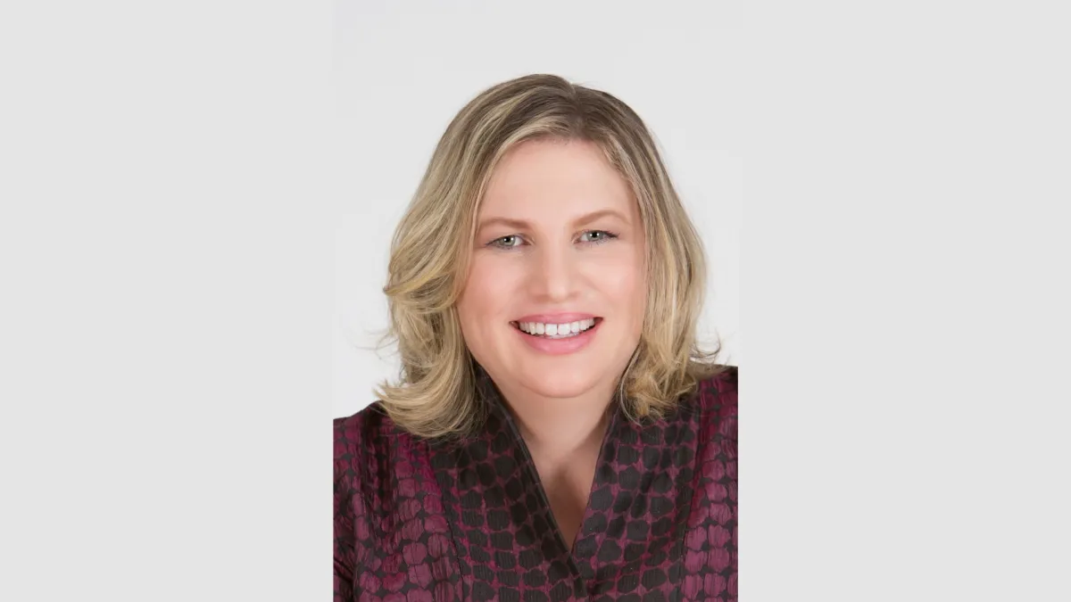 Retail Food Group hires former Subway exec to grow Firehouse Subs