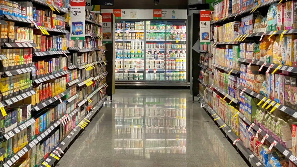 ‘Fakeaways’ gain ground as Aussie fast-food brands enter retail aisles