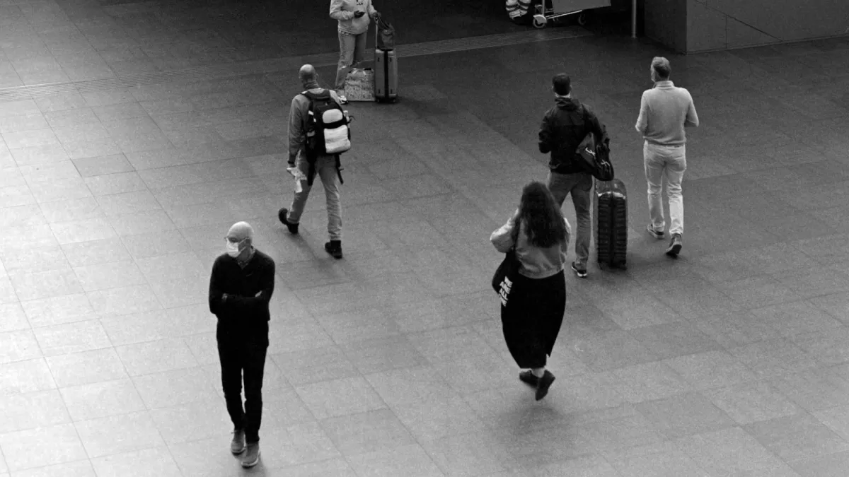 Global mobility of professionals falls 8.5% as of August: BCG