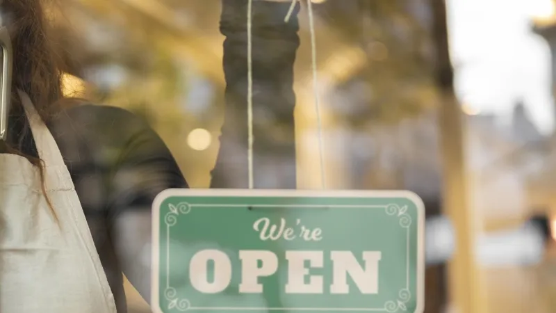 Australia widens support for small businesses