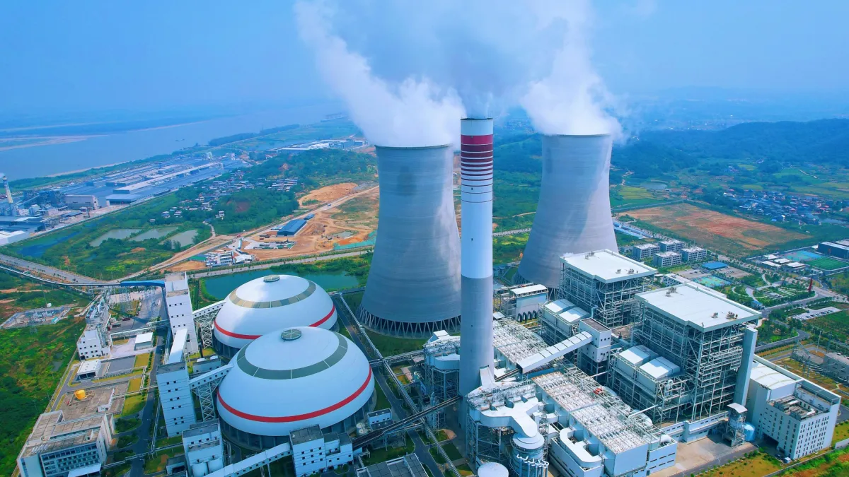 Vietnam's factories expand at fastest pace in 19 months as confidence soars