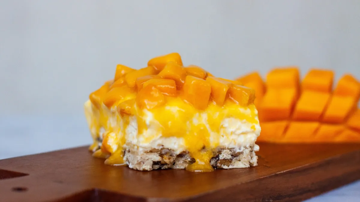 Magnolia Bakery brings back its mango dessert lineup