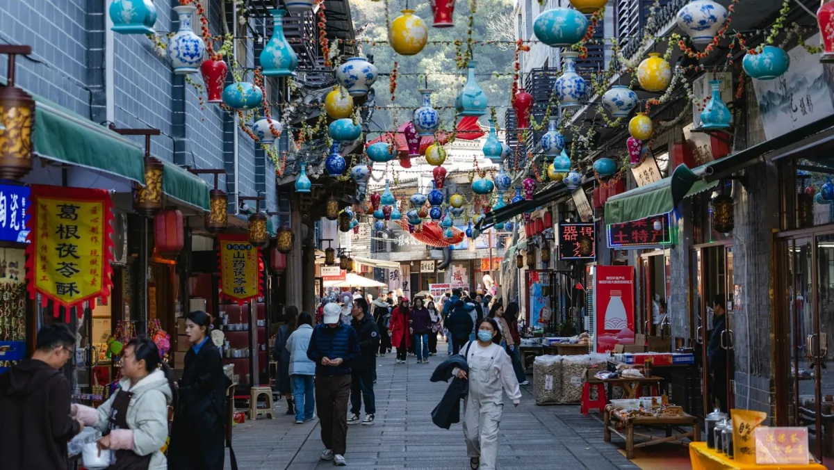 China retail shifts to omnichannel as store expansion moderates in lower-tier cities