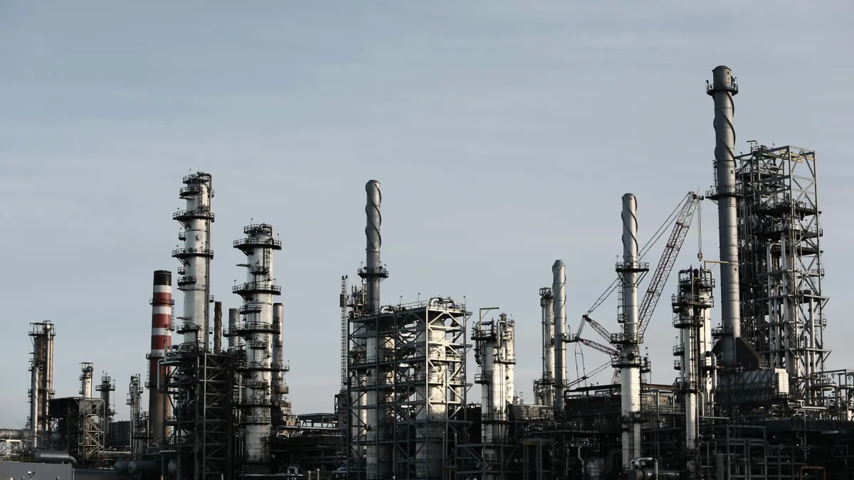 Industrial deals surge 38.1% to $2.94b in Q1