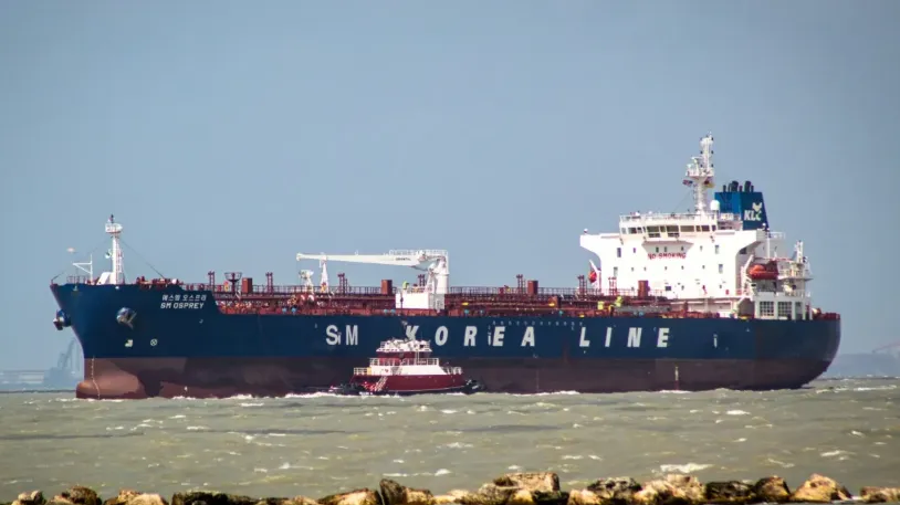 Strait of Hormuz disruptions sink energy transits by 95%, report says