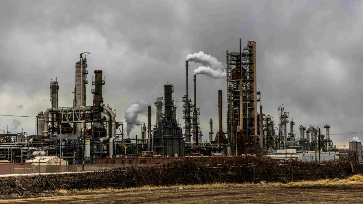 APEC flags oil dependence as MidEast disruptions push prices past $100
