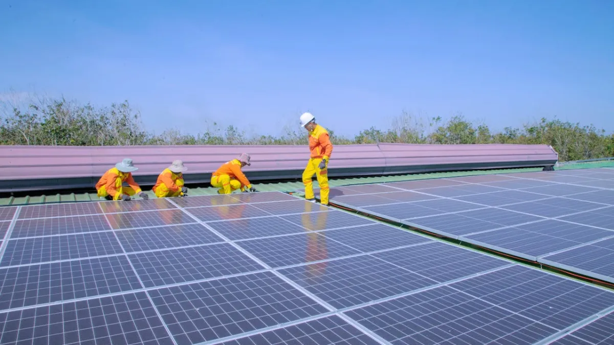 India’s solar energy share rises to 28.4% of total power capacity in Q1