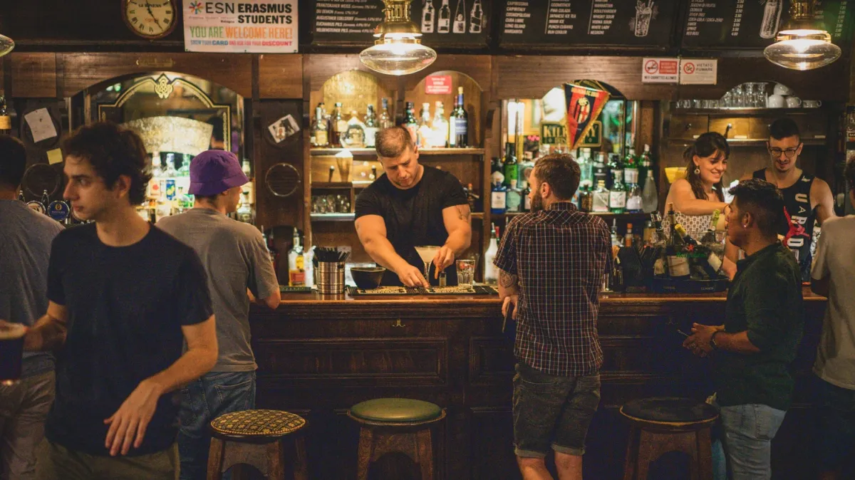 Bars and pubs see 11.7% jump during Britain’s heatwave