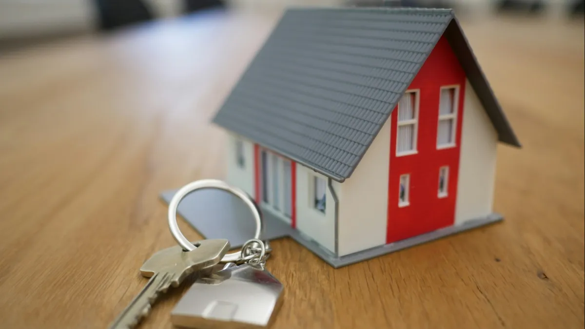Longer ABSD deadlines reduce risk but leave en bloc hurdles intact—analysts