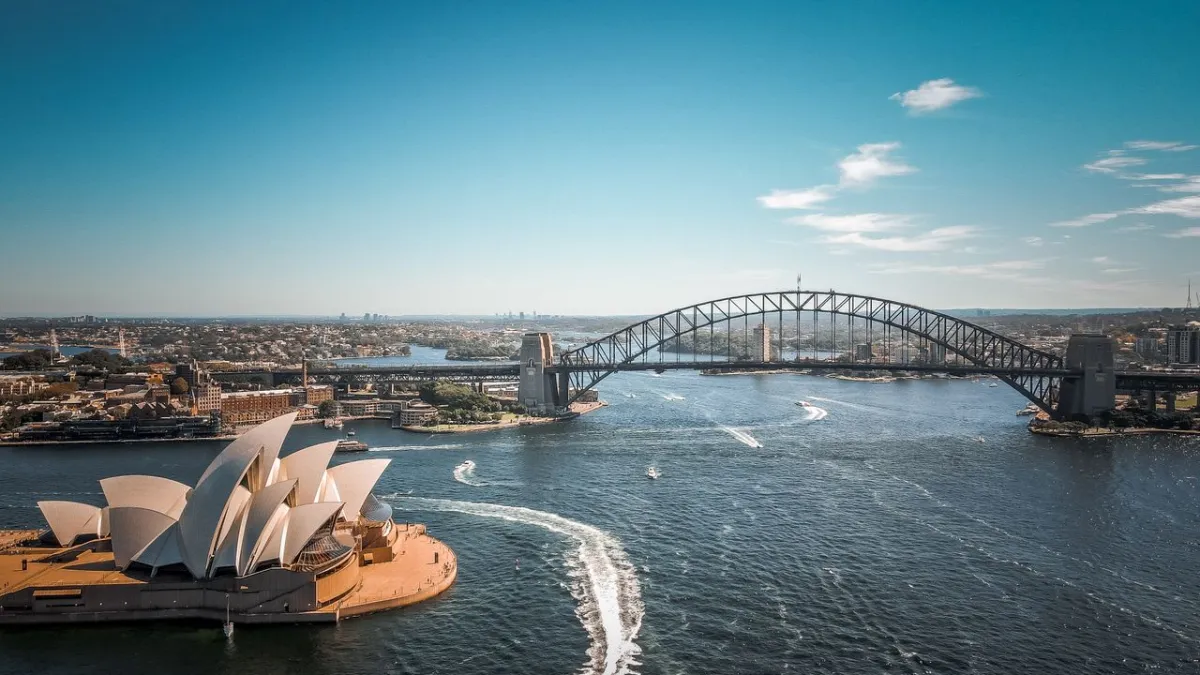 Australian consumer sentiment slips on weaker financial, economic outlook