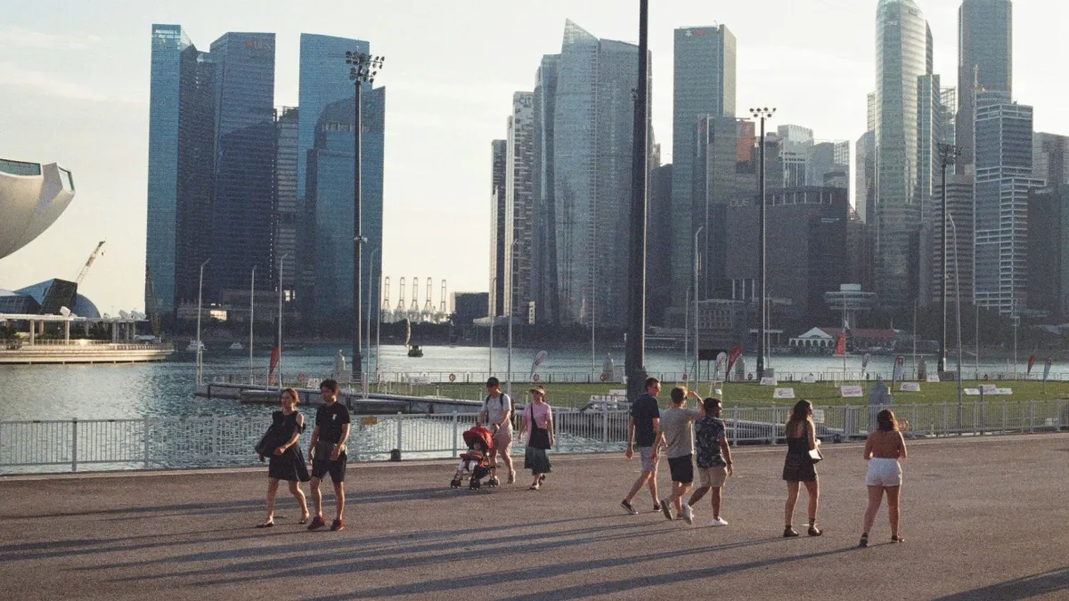 Singapore life insurance advisers capture 79.4% of new policies