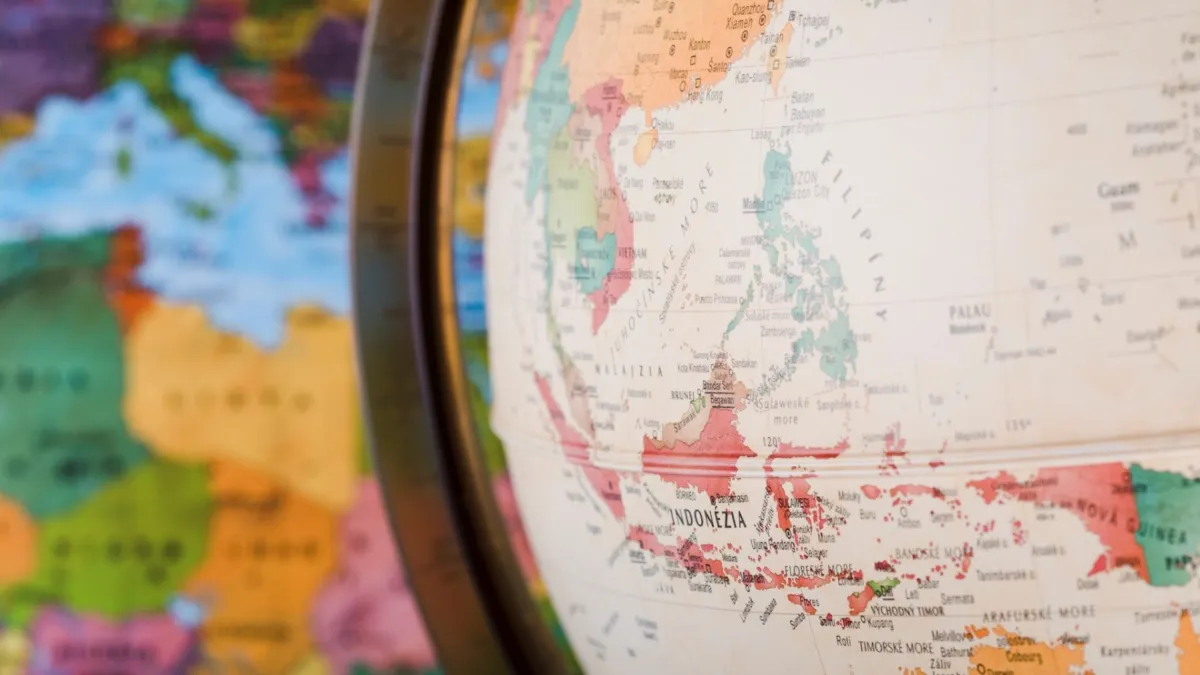 This week in insurance: AllianzGI buys UOBAM, Swiss Re expands partnerships, Hong Kong faces tax uncertainty