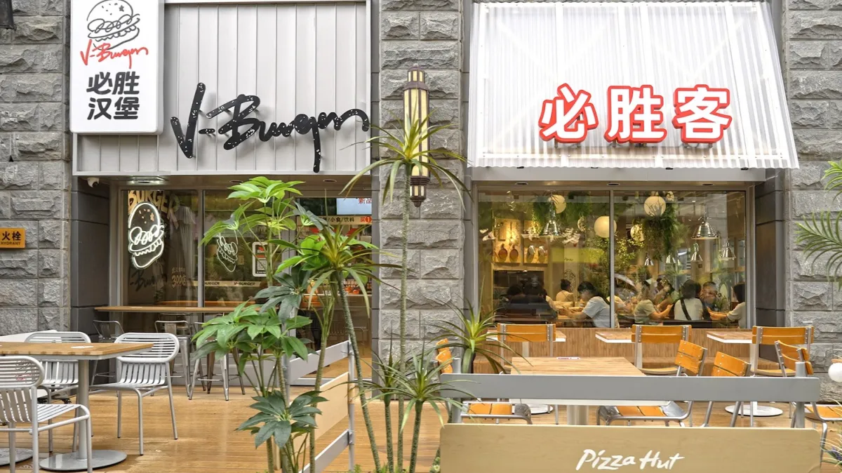 Pizza Hut hits 300 Burger Bar locations in China