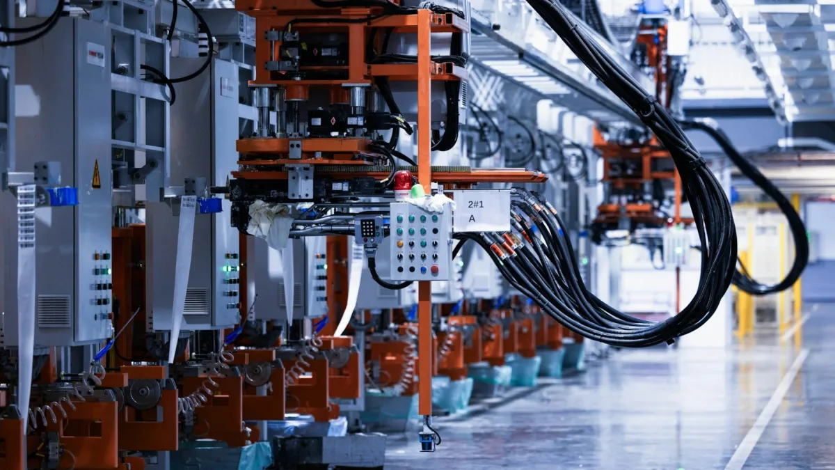 China manufacturing PMI rebounds to 49.8 in August as new orders return