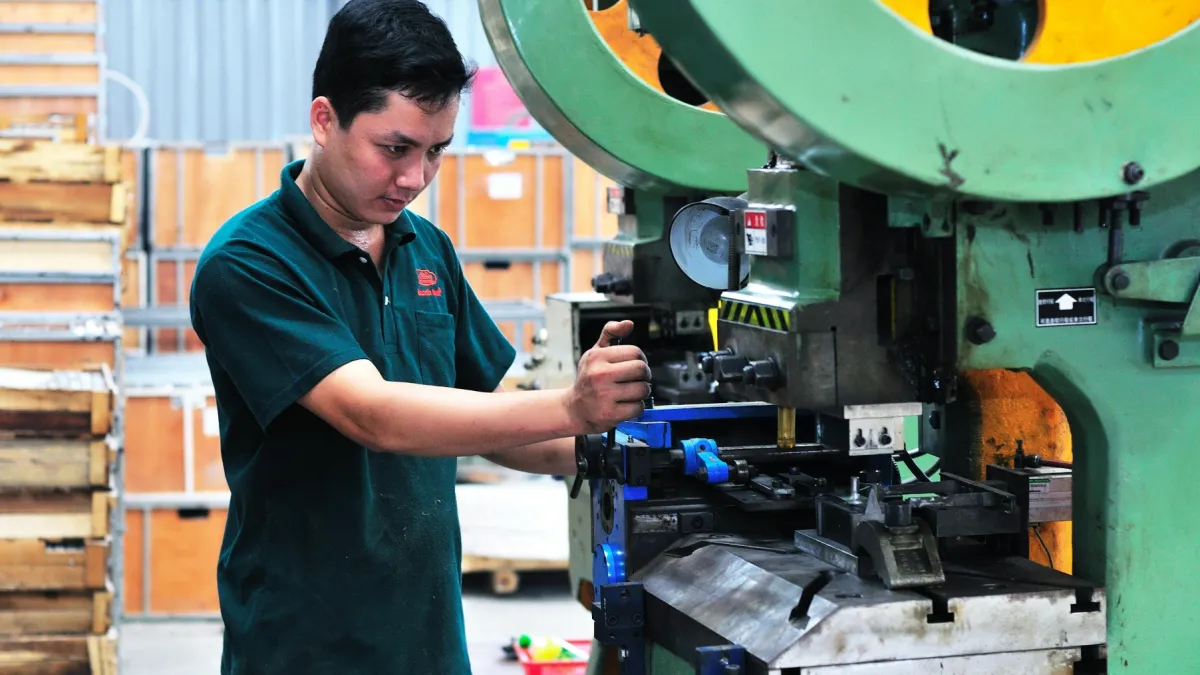 India new orders, output slow to five-year low