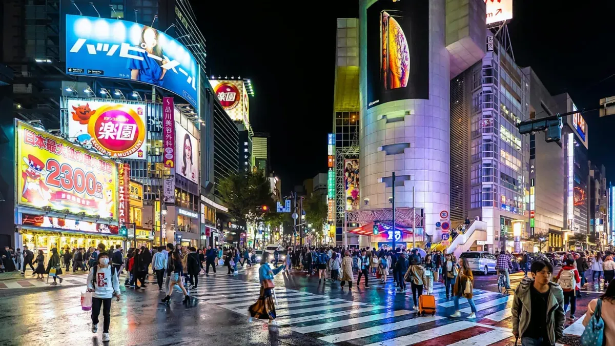 Japan household spending hits steepest drop since 2024