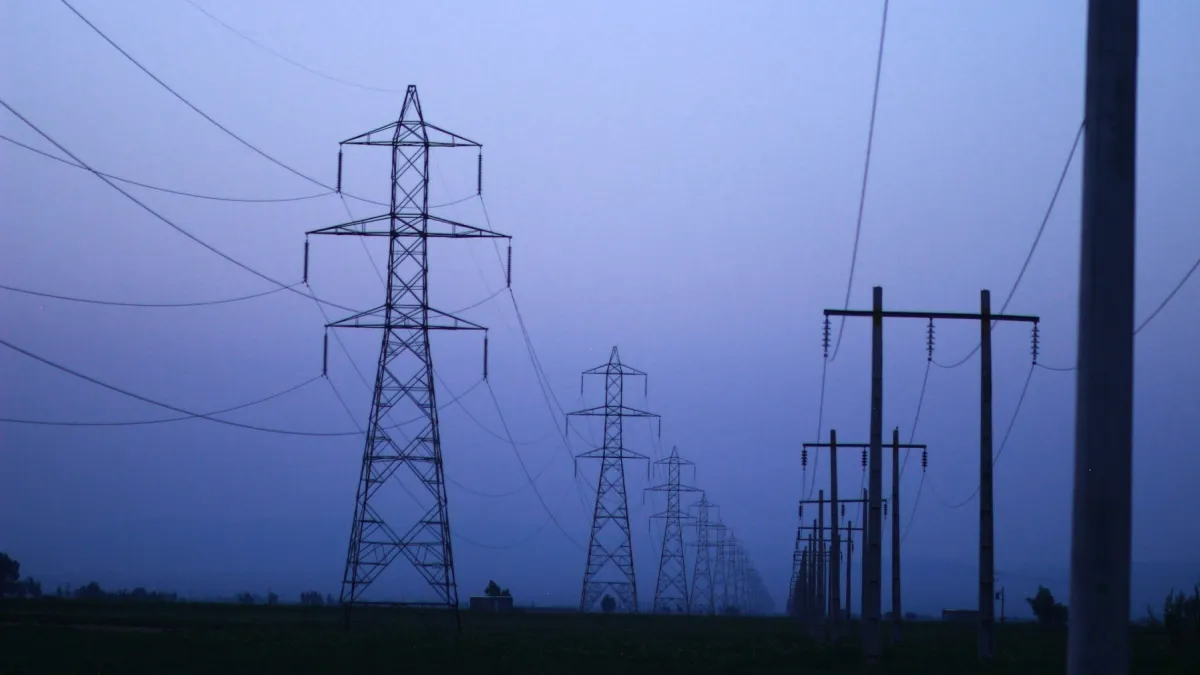 Grid projects face 2,500-GW connection backlog: IRENA