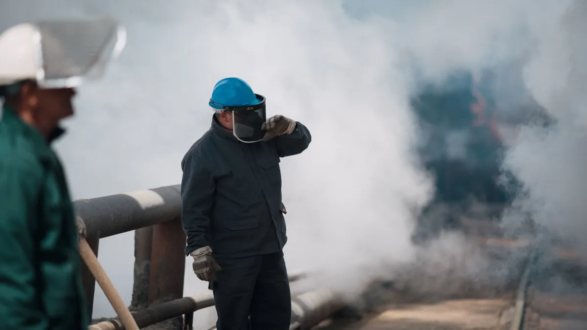 Manpower ministry orders N95 masks and rest breaks as haze worsens