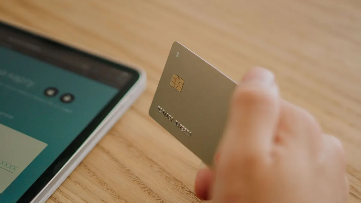 Fintech wins 4 in 5 firms but only 30% make full bank switch