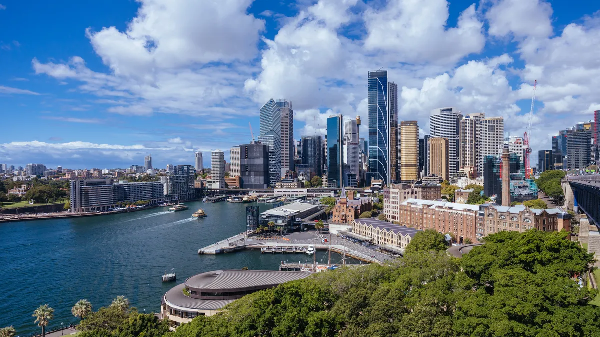 Australia retail spending rises 6% as two-speed economy emerges