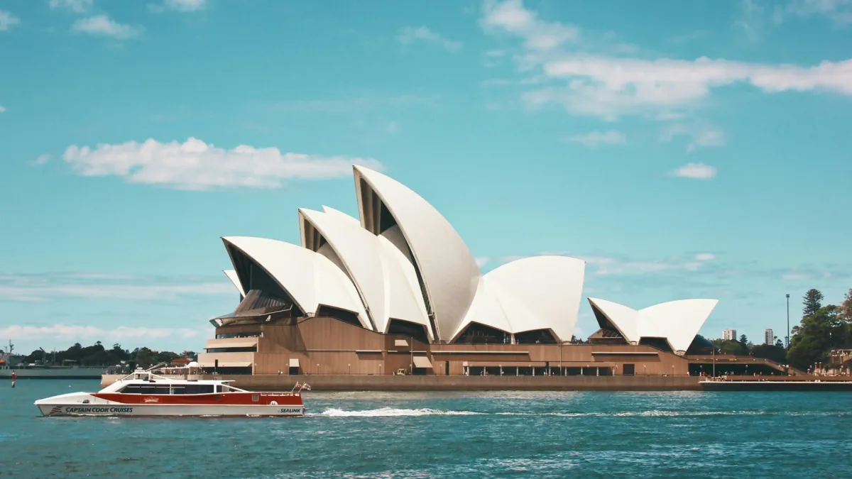 Australia’s renewable electricity jumps 9.7% on wind and solar