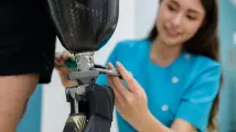 Orthopaedic robot prices to drop 30% in five years: report