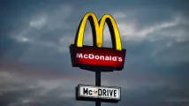 Weekly Global Wrap: Saudi Arabia deployes McDonald's truck for Trump visit; In-N-Out removes Red Dye 40 from menu; Starbucks reportedly mulling China business sale