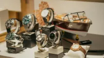Offline retail still leads global personal accessories market in 2024