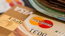 Vietnam’s retail sector earnings surge 52% YoY in H1