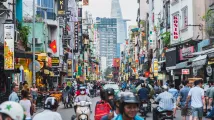 Vietnamese online shoppers value reliability over discounts