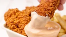 Greek chain The Yiros Shop enters fried chicken market