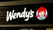 Weekly Global Wrap: Wendy's loses to Burger King; Jollibee Australia plans resurfaces; Greggs deploys 'robocops'