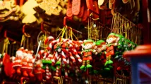 Seven in 10 Singaporeans plan holiday shopping online