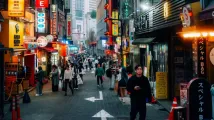 Online retail drives South Korea's 6.4% July sales growth