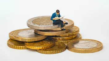 Could cash be making a comeback in Singapore wealth plans?