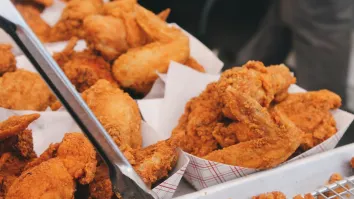 Domino’s, rivals flock to chicken as competition heats up