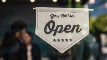 Weekly Global Wrap: The Coffee Bean & Tea Leaf opens in Maldives; Pizza Hut Australia names new creative agency; McDonald's debut in F1
