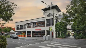 Nando’s open second drive-thru in Melbourne