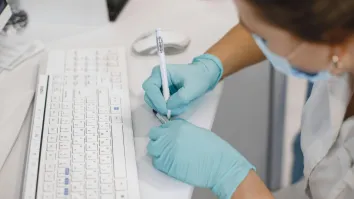 AI patient engagement market hits $33.68b by 2032