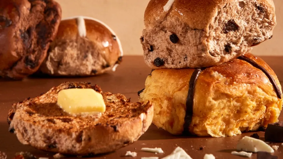 Social Media Wrap: Brumby's new hot cross buns; Zarraffa's Coffee celebrates 30 years; Chatime launches Easter Bunny cups