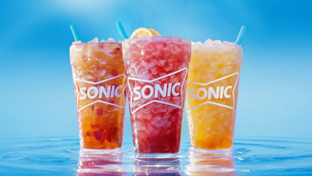Weekly Global Wrap: Sonic overhauls drinks menu; KFC unveils pickle-themed menu; Chipotle rolls out a new sauce.