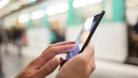 Japanese consumers shrug at AI beauty, market growth falters, Mintel says