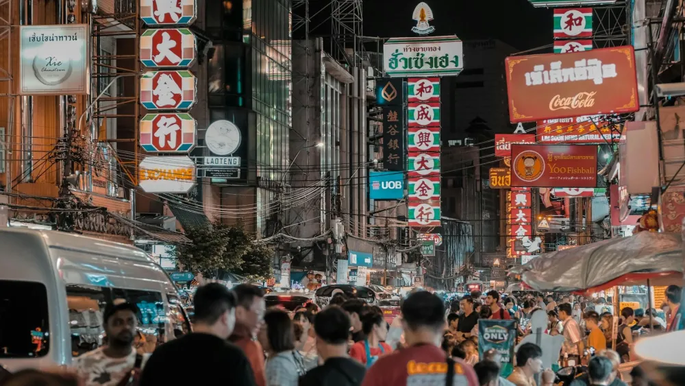 Thai consumers split spending between value and premium goods