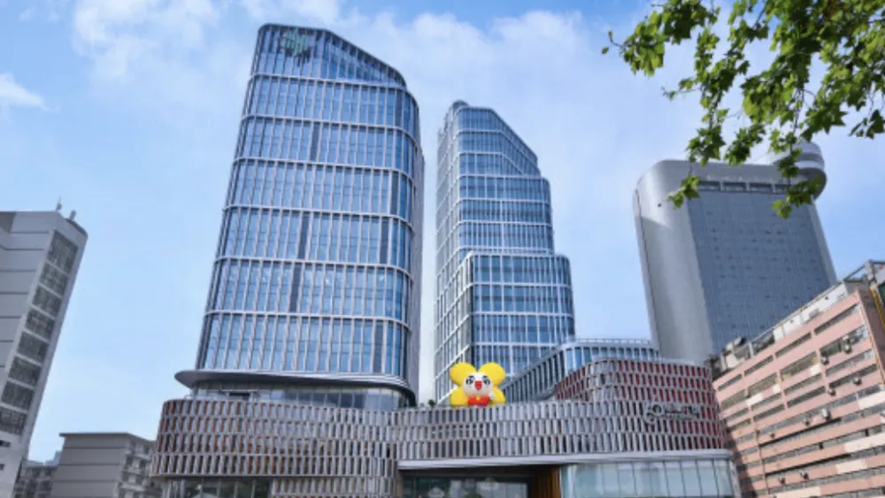 Hang Lung opens 390,200 sq m Westlake 66