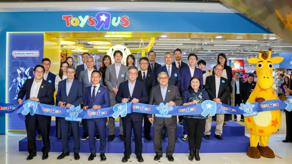 Toys“R”Us Hong Kong reopens flagship Ocean Terminal store with IP zones
