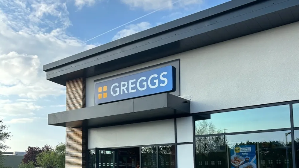 Greggs sales hit £800m after 7.5% rise in first 19 weeks