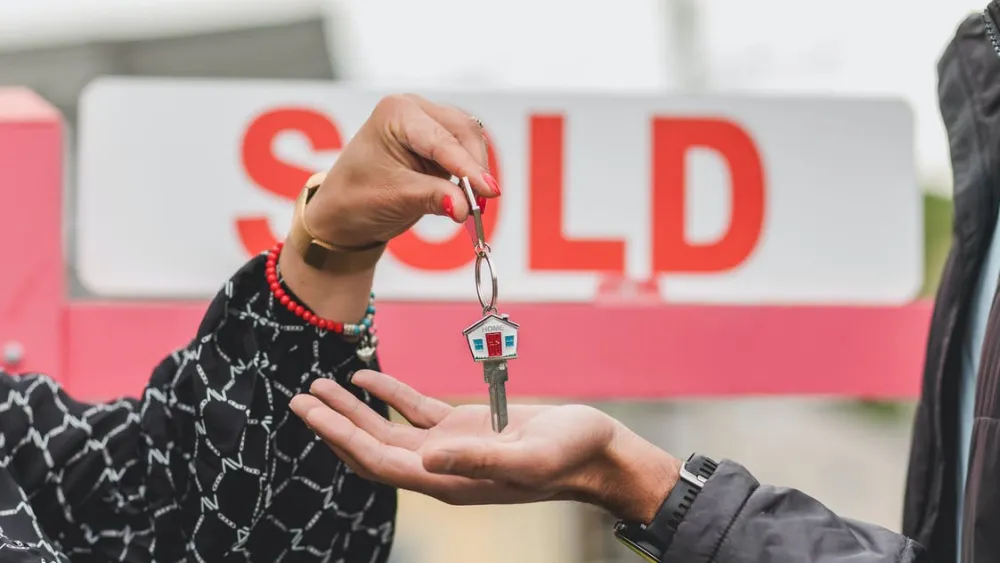 Singapore new home sales surge 19% to 1,548 in April
