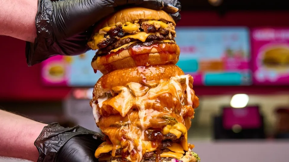 Smacks Burgers & Hot Chicken posts 49% YoY sales surge in Q1
