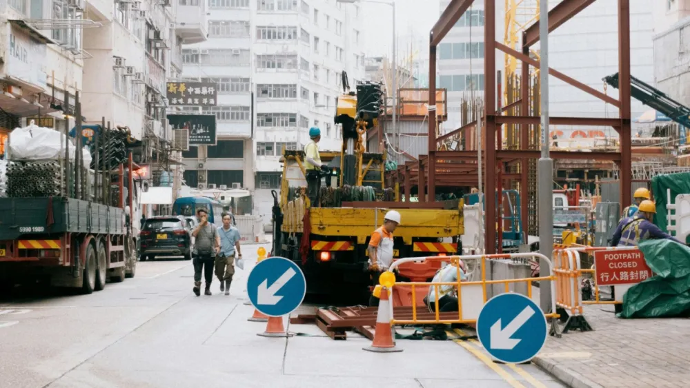 Construction output rises in Q1 on public works surge; private sector slumps