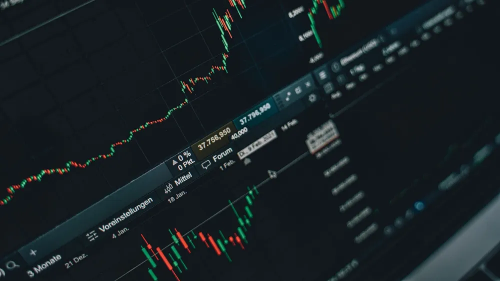 Daily Markets Briefing: STI down 0.39%; Top stock is DFI Retail